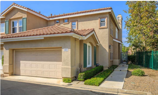 Photo - 530 Bannister Way