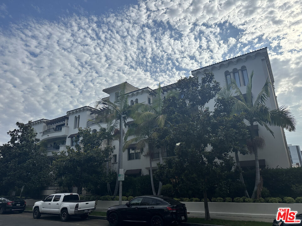 Photo - 122 N Clark Dr Condo Unit 105