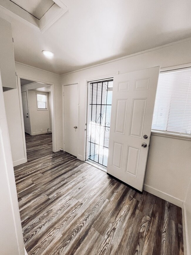 Photo - 25-31 W. 53rd St. Unit 27A