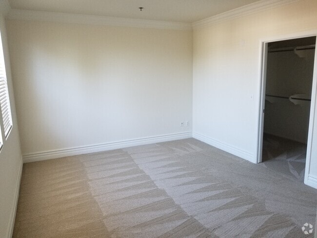 Building Photo - 12745 Moorpark St Unit 206 Rental