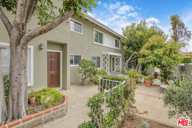 Photo - 16144 Sunset Blvd Unit 2