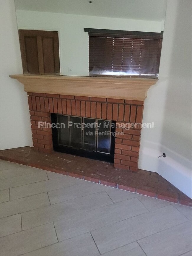 Photo - 848 Woodland Ave