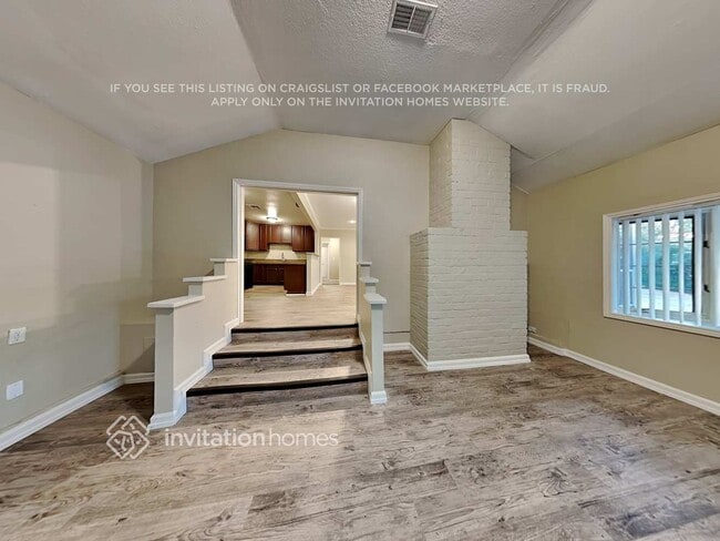 Photo - 8159 Beeman Ave