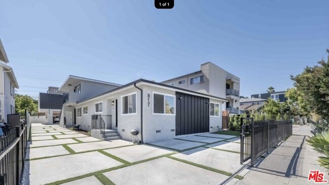 Photo - 817 N Kingsley Dr