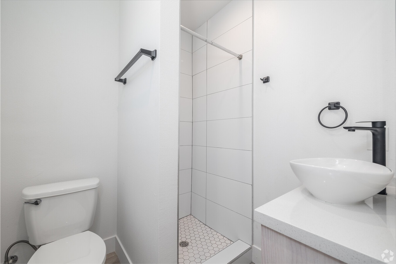 Photo - 1334 W 37th Pl