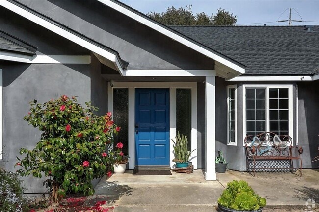 Building Photo - 3253 Courtney Dr Rental