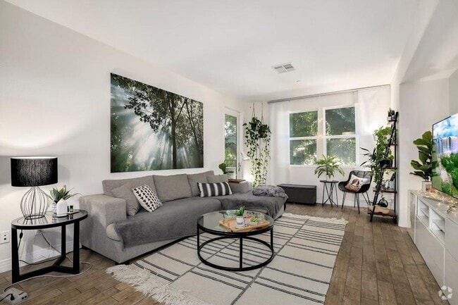 Building Photo - 7100 Playa Vista Dr Unit 216 Rental