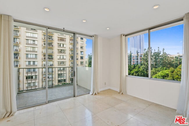 Photo - 2160 Century Pk E Unit 605