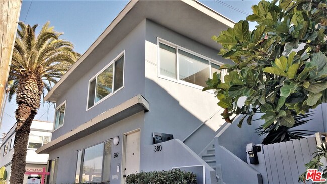 Photo - 380 Pershing Dr