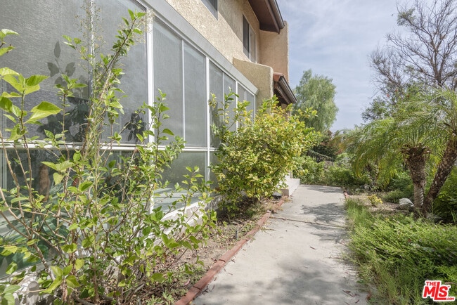 Building Photo - 9634 Via Rimini Unit 118 Rental