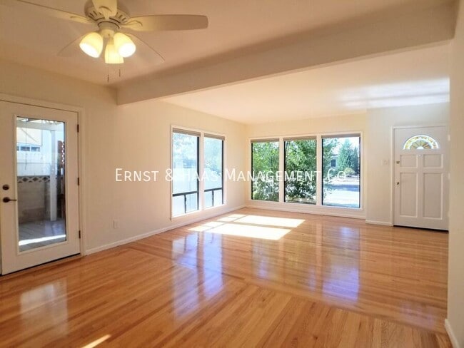 Photo - 3312 San Anseline Ave