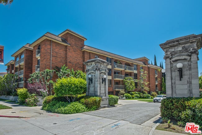 Photo - 4444 Wilshire Blvd Unit 206
