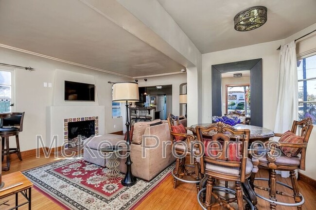 Photo - 900 E Avenue