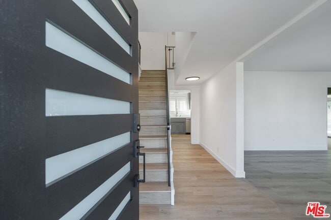 Photo - 15974 Tobin Way