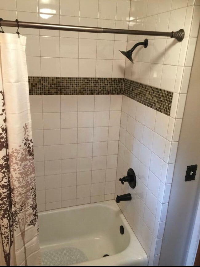 Photo - 53570 Tollgate Rd