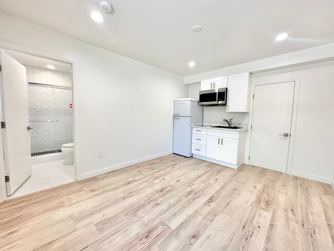 Photo - 3742 Westwood Blvd Apartment Unit A