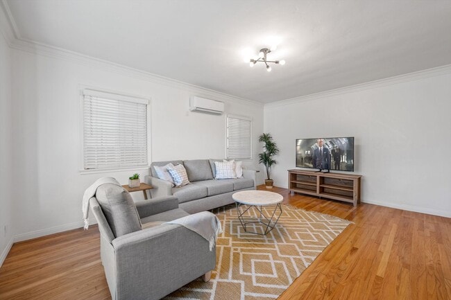Photo - 1429 S Curson Ave