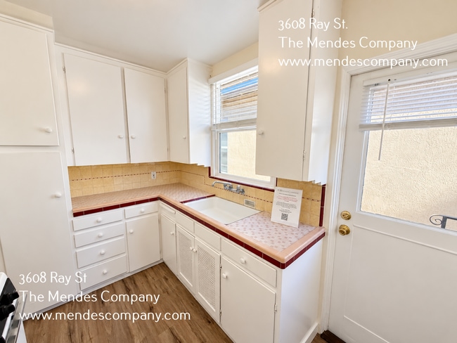 Photo - 3608 Ray St