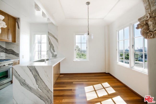 Photo - 1302 N Sweetzer Ave Unit 402