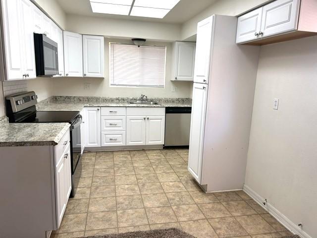 Photo - 915 Malaga Pl