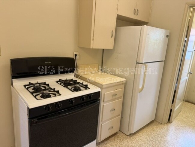 Photo - 2341 Florencita Dr W