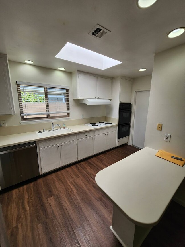 Photo - 4 Bedroom Single Story House in University City