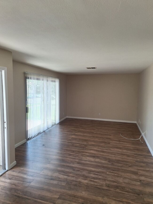 Photo - **Move In Special** 2 Bedrooms in the City of Redlands Unit 11
