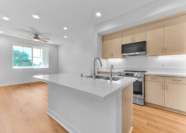 Photo - 149 N 1st Ave