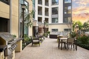 Additional courtyard with seating and sunset views - Joule La Floresta