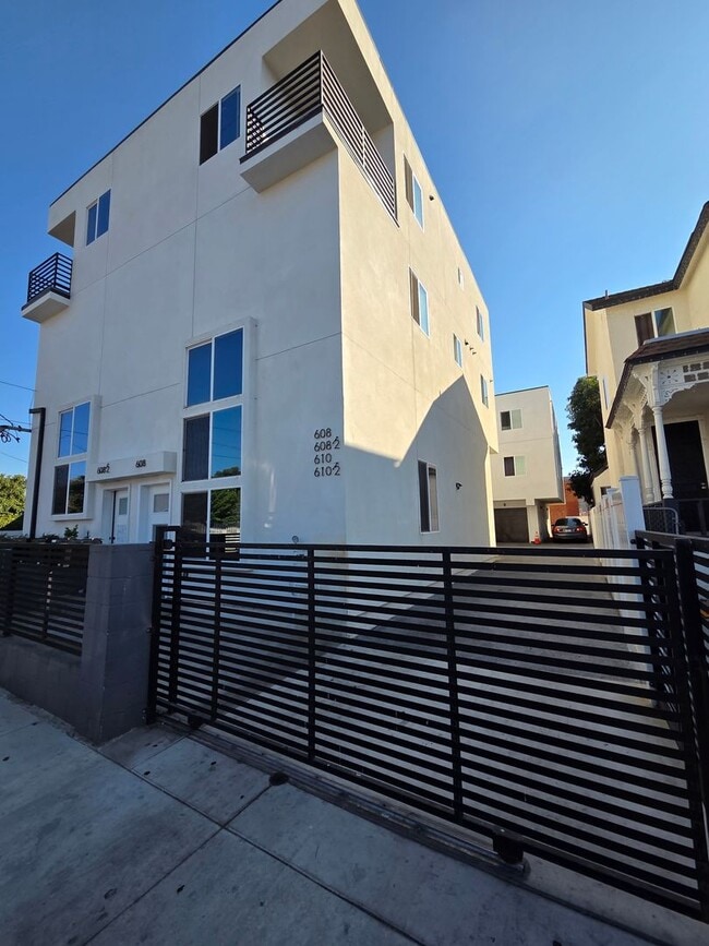 Photo - 608 E 29th St Unit #610