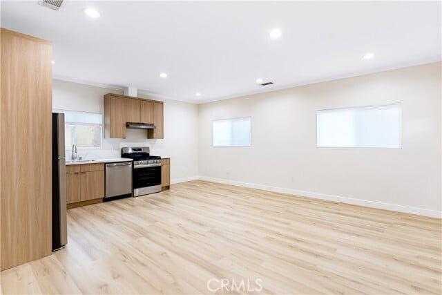 Photo - 720 E Windsor Rd