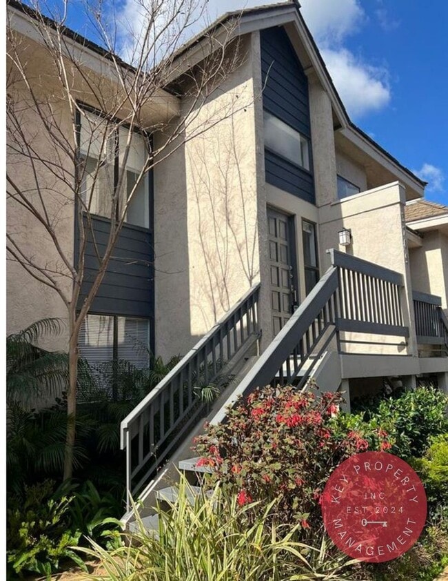 luxurious 3-story condo with stunning view... - luxurious 3-story condo with stunning view...