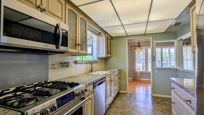 Photo - 1022 N Baker St