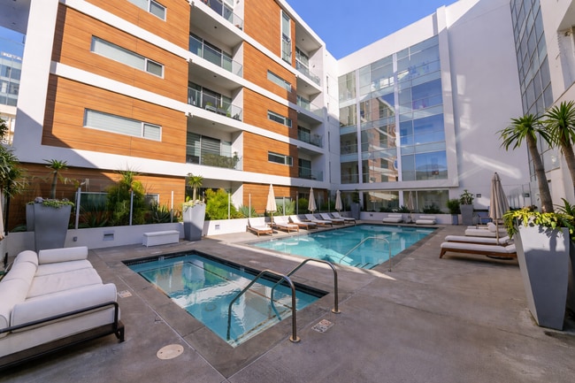 Photo - 6735 Yucca St Unit 311