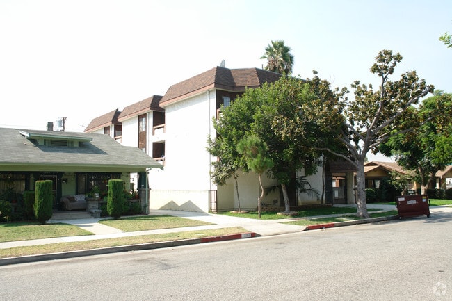 Building Photo - 1000 Orange Grove Ave Rental
