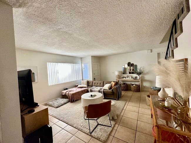 Photo - 1534 Stanford Ave