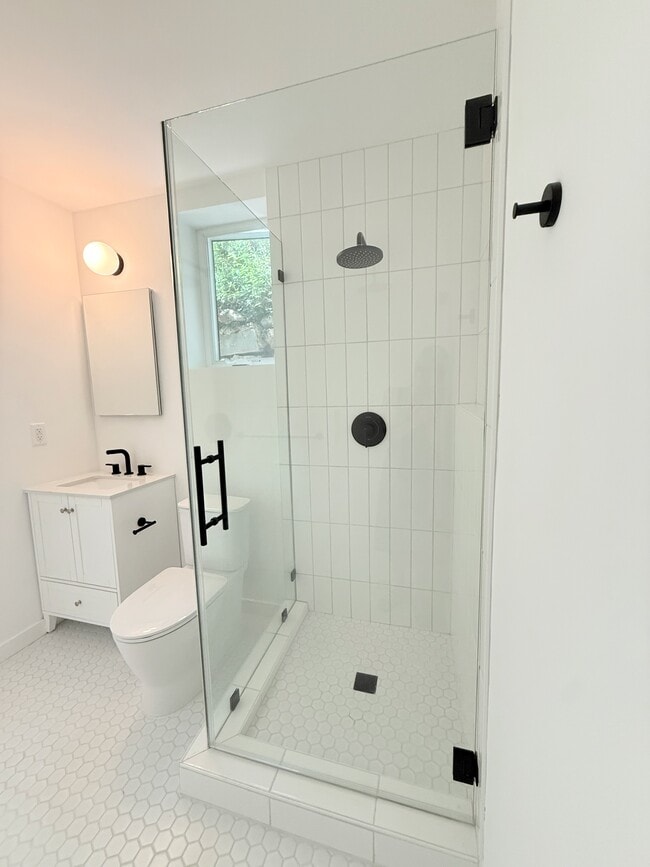 Photo - 2041 Holly Dr