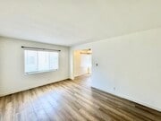 Photo - 5625 W Jefferson Blvd Apartment Unit 1
