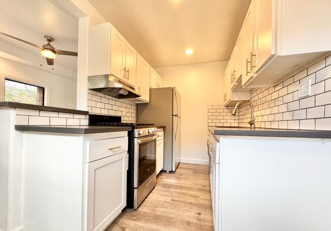 Photo - 901 S Ardmore Ave Apartment Unit 108