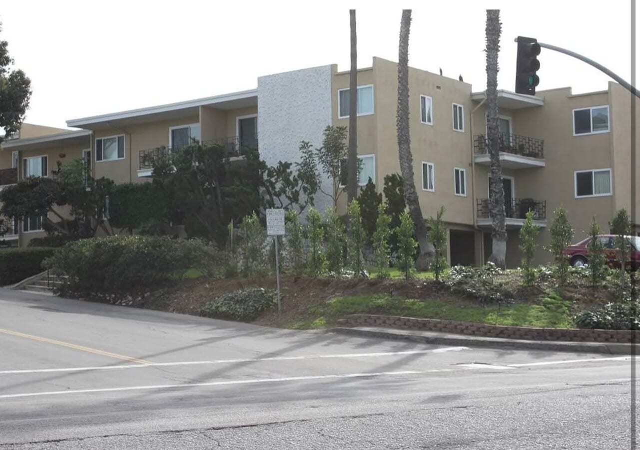 Photo - 300 Palos Verdes Blvd