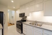 Photo - Beautifully Remodeled Studio in the Heart of Los Feliz |Hardwood Floors | Granite Kitchen | On-Si... Unit 4635 #3