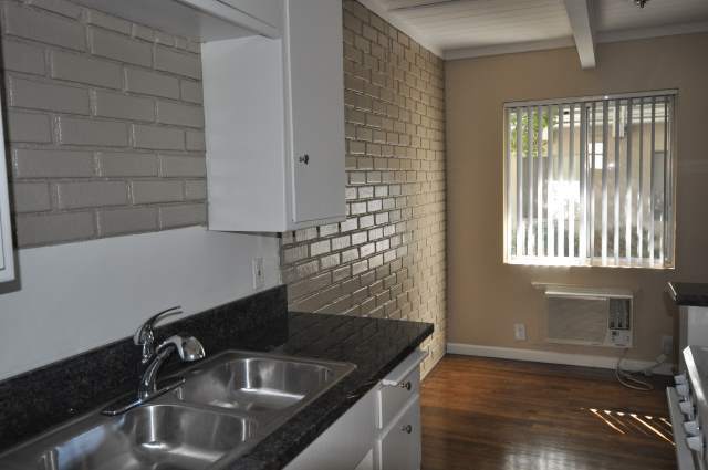 Photo - 6125 Whitsett Ave Unit 05