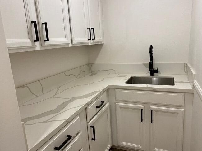 Photo - Bankers Hill Commercial Space