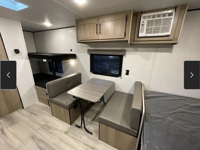 Building Photo - 532 Camino de Amor Unit C