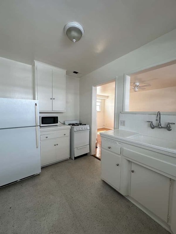 Photo - 1737 N Sycamore Ave