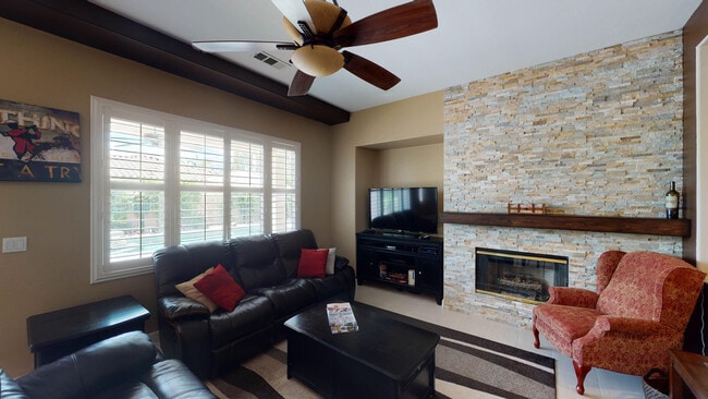 Photo - 80351 Pas De Nivel