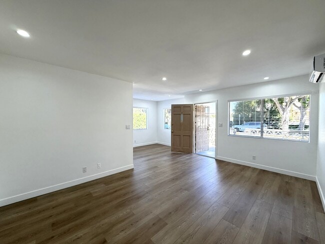 Building Photo - 2336 34th St