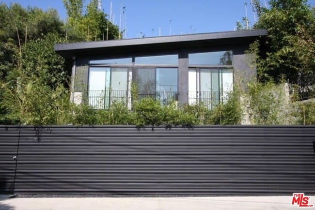 Building Photo - 2849 Seattle Dr