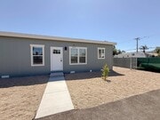 Photo - ~ AVAILABLE NOW ~ DUPLEX (RIGHT)