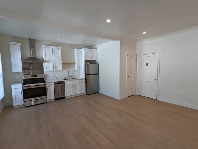 Photo - 559 Normandie Ave Unit 203